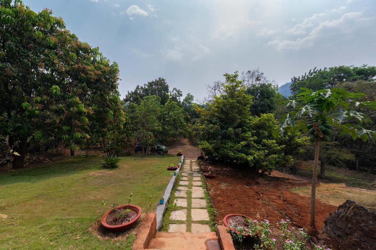 Aqua & Sage By Stayvista - Riverside Villa With Pool & Terrace Karjat Eksteriør billede