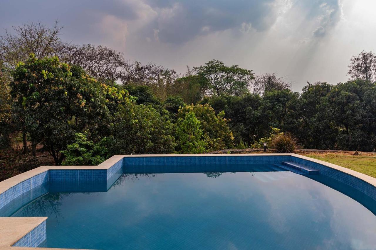 Aqua & Sage By Stayvista - Riverside Villa With Pool & Terrace Karjat Eksteriør billede