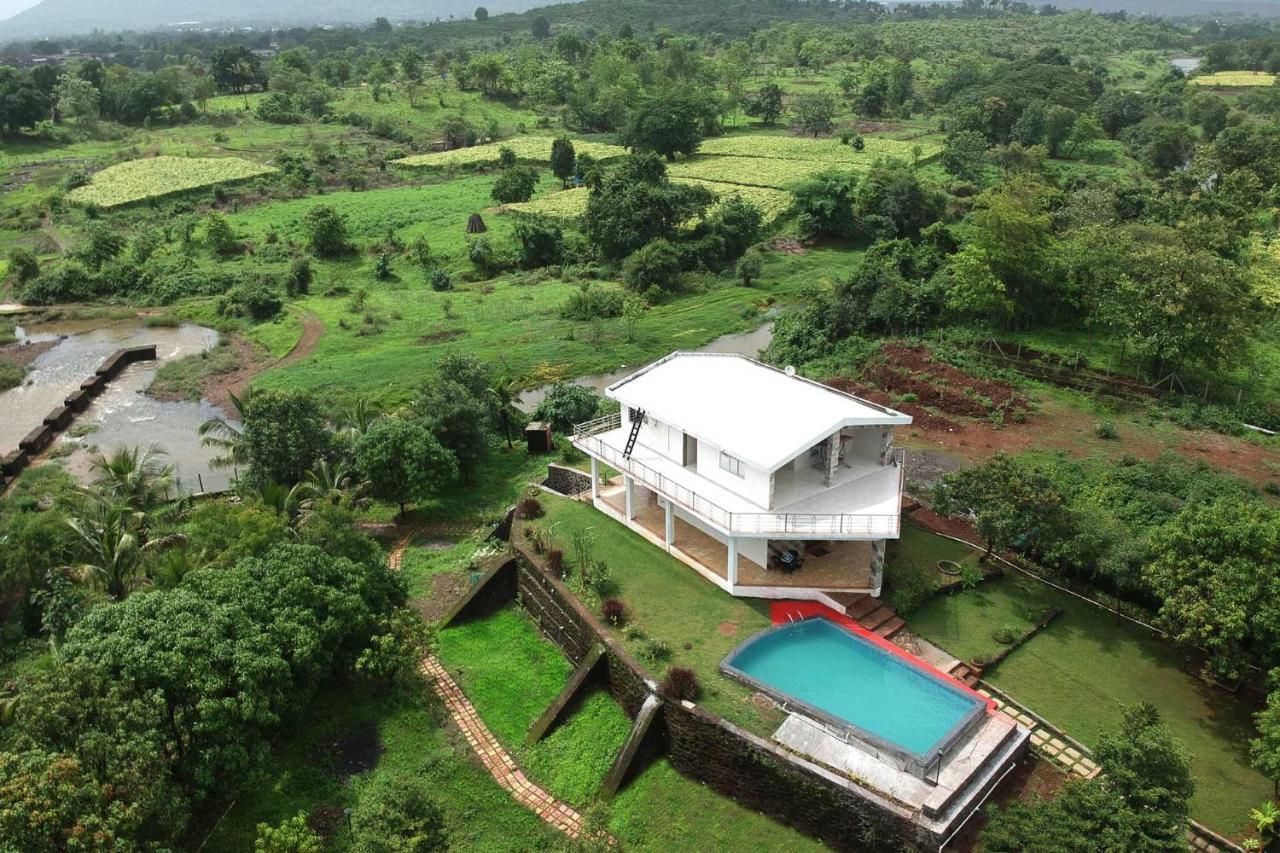 Aqua & Sage By Stayvista - Riverside Villa With Pool & Terrace Karjat Eksteriør billede